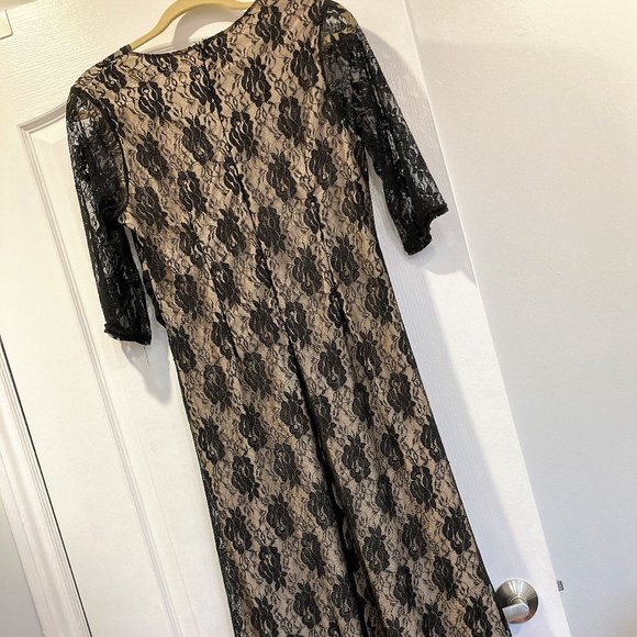 COOL CUBE brand lace dress in black. Size 8 - Picture 3 of 6